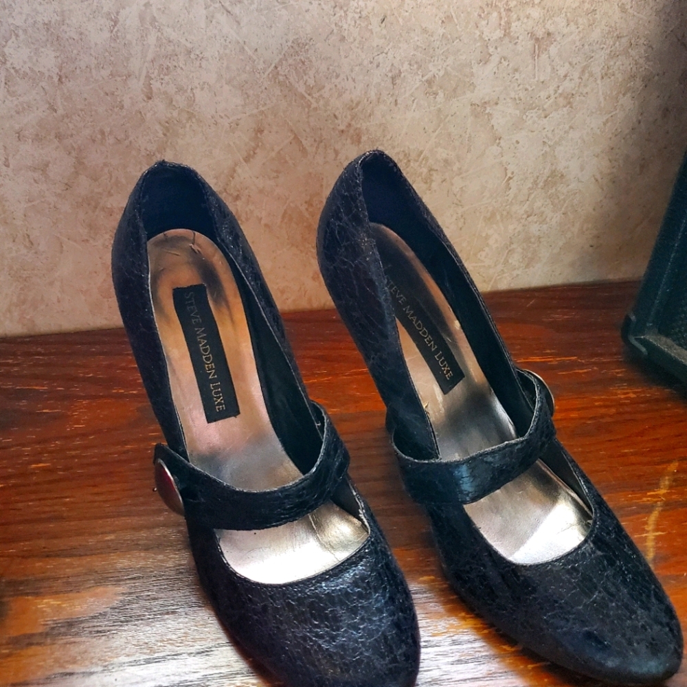 Steve Madden blk. Heels